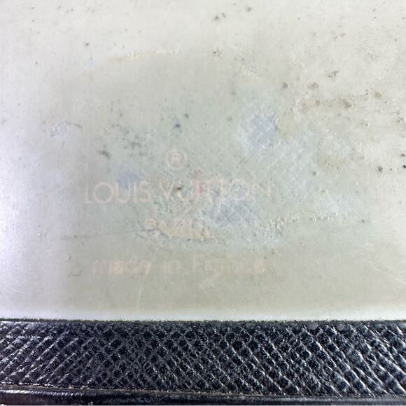 Louis Vuitton Epi Leather Slim Bifold Wallet W/ Certificate of Authenticity - Picture 8 of 13